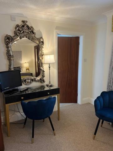 The Masons Arms Hotel - Housity