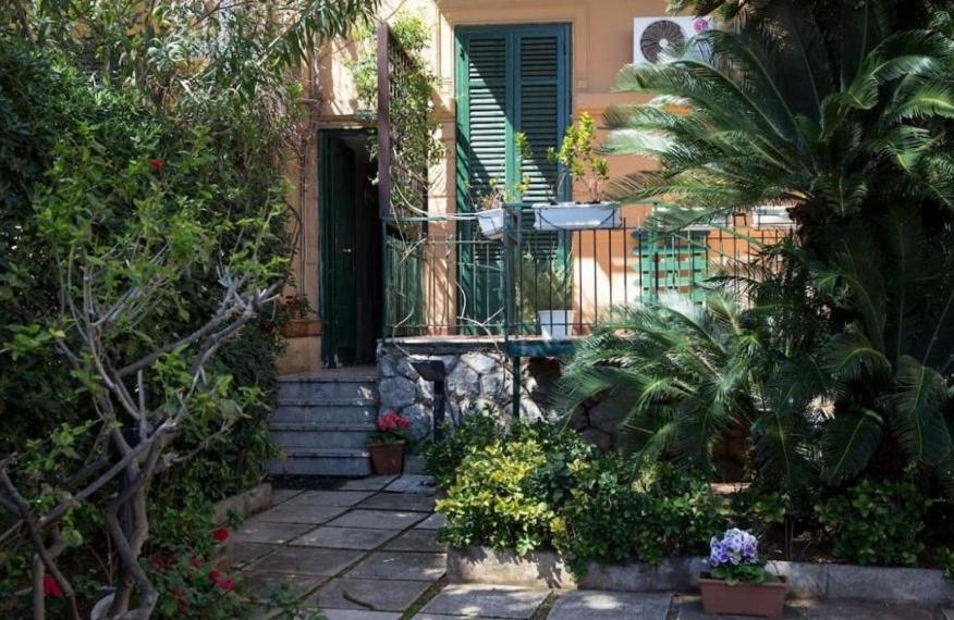 The White Sail - Mondello Apartment with Terrace - casa di vincenzo e andrea - Housity