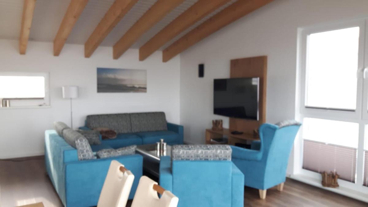 Ein Sitzbereich in der Unterkunft Schwimmende Häuser im BALTIC SEA RESORT
