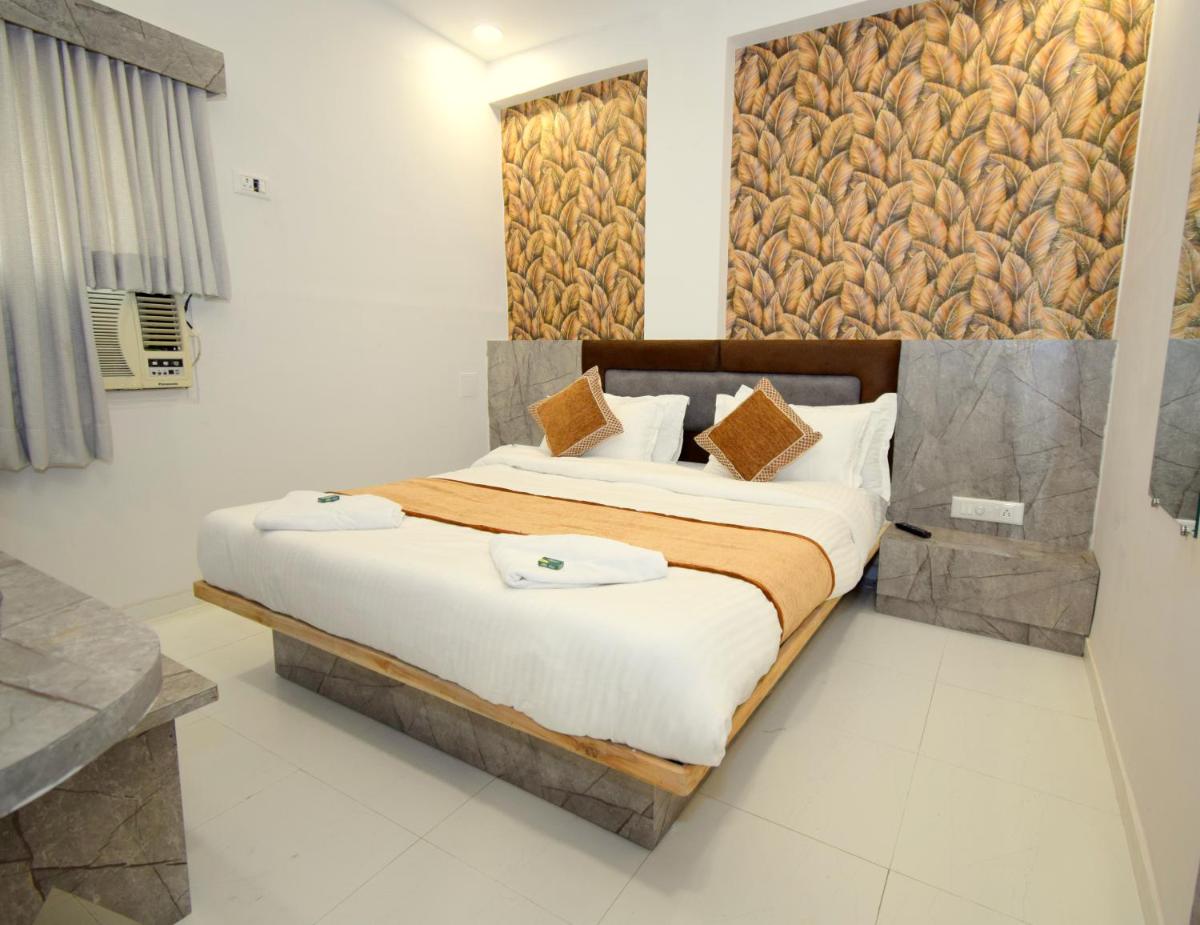 Hotel A1 Vastrapur - Housity