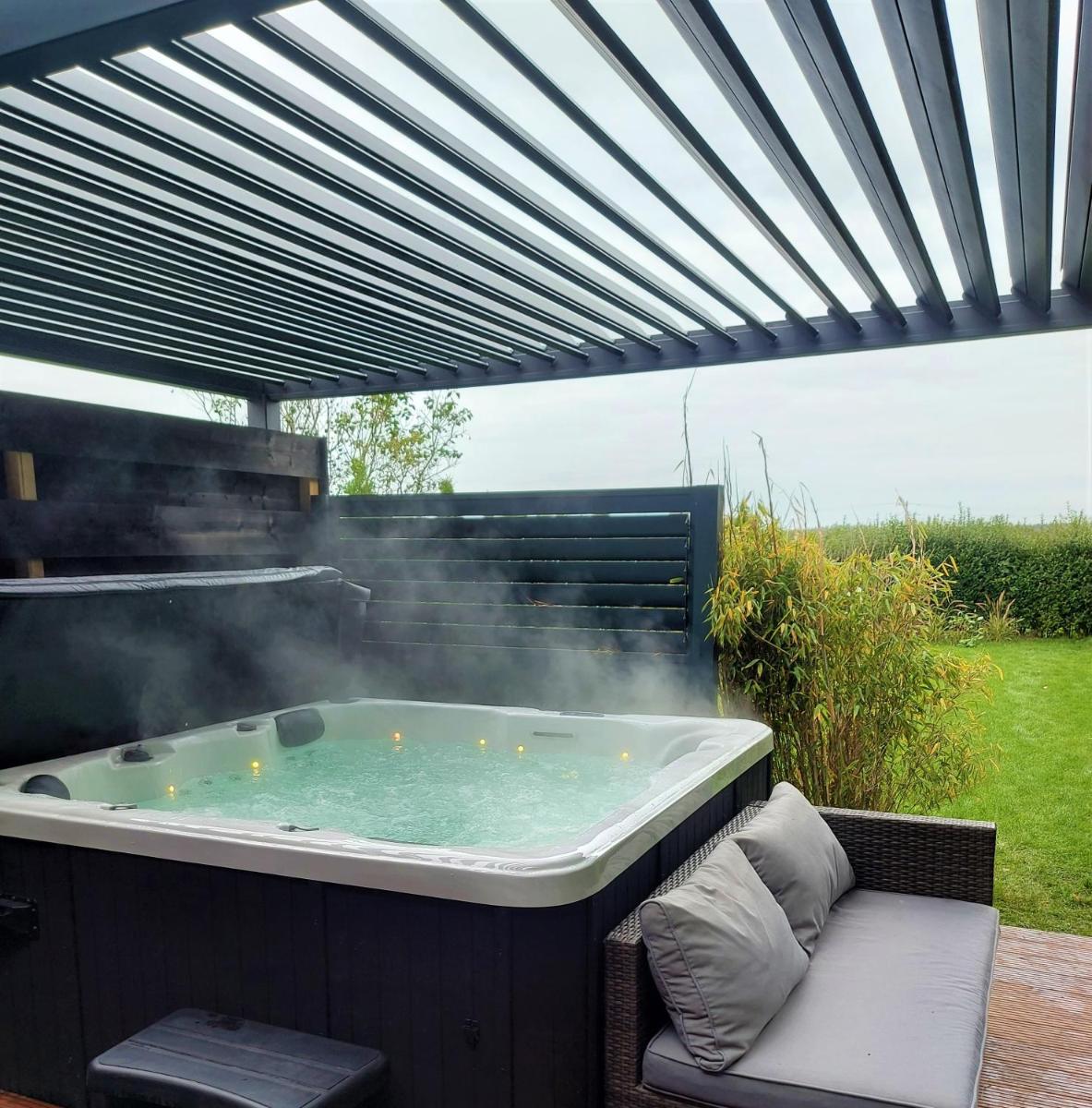 Jacuzzi huisje De Berenshoeve - Housity