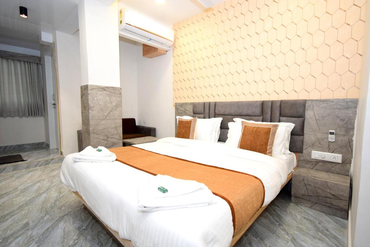 Hotel A1 Vastrapur - Housity