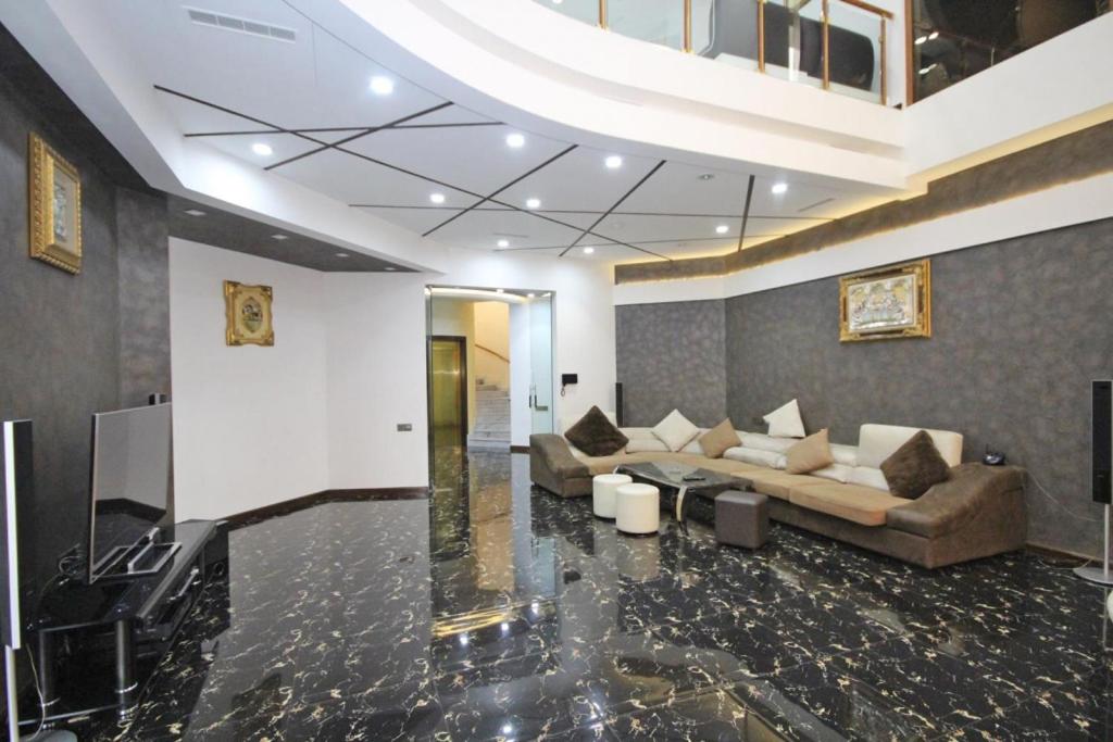 Nor Nork district, 5 bedrooms Luxury,3 floors house with a swimming pool MS777 - Housity