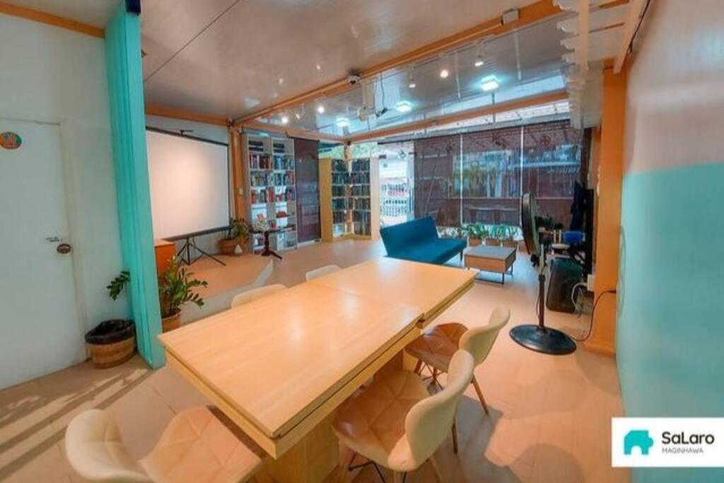 SaLaro MAGINHAWA - PS4, Board Games, Karaoke - Housity