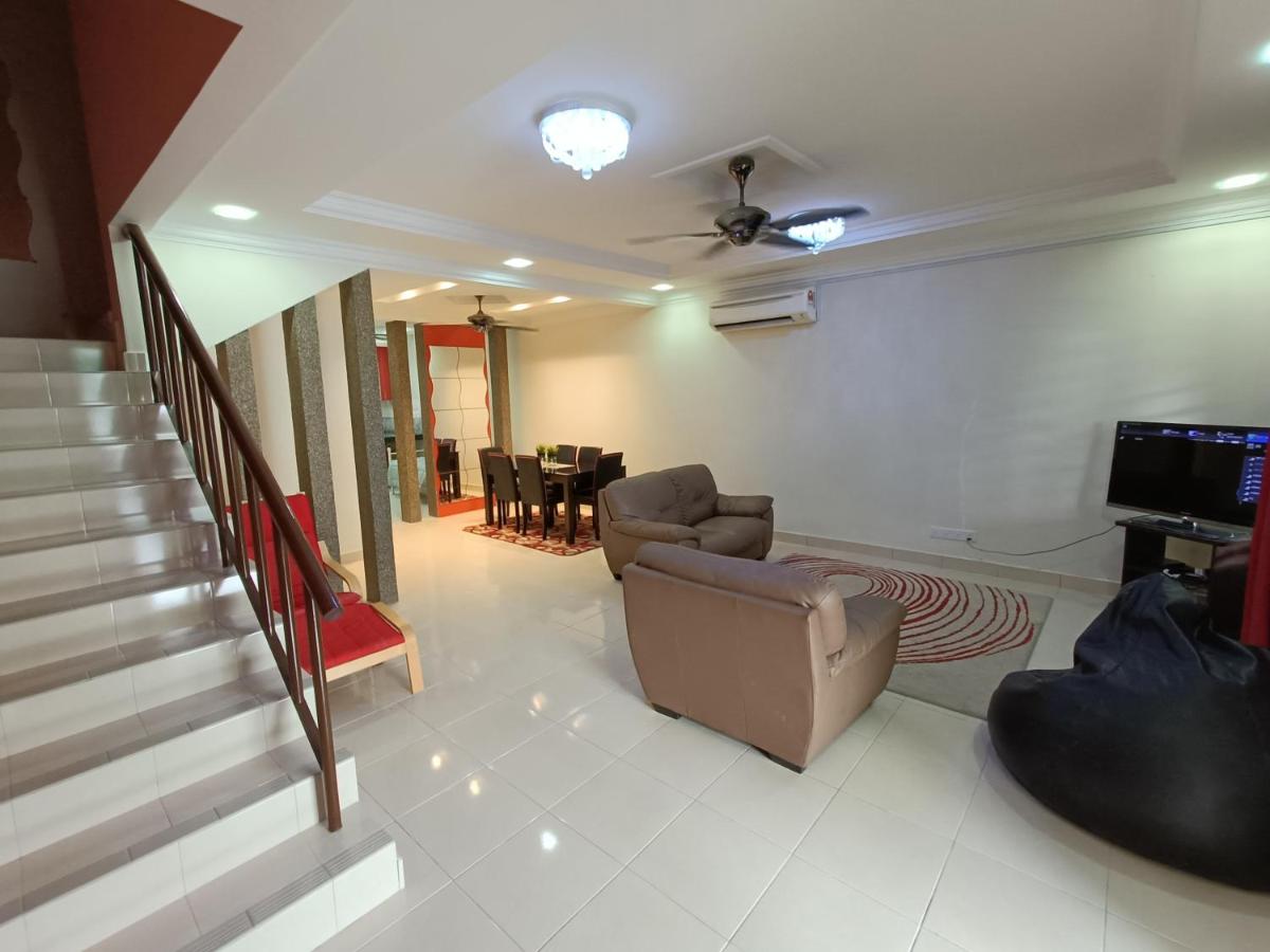 Elvy Homestay Saujana Rawang - Housity