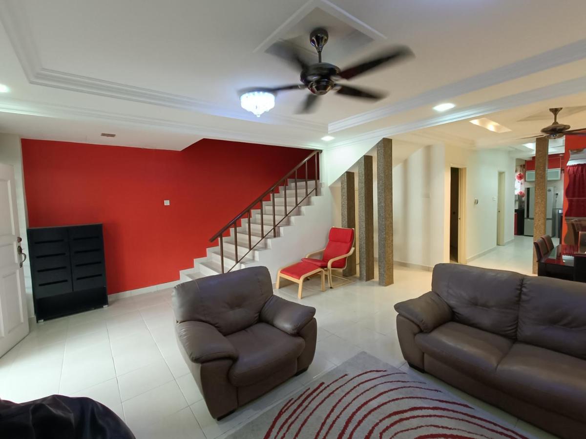 Elvy Homestay Saujana Rawang - Housity