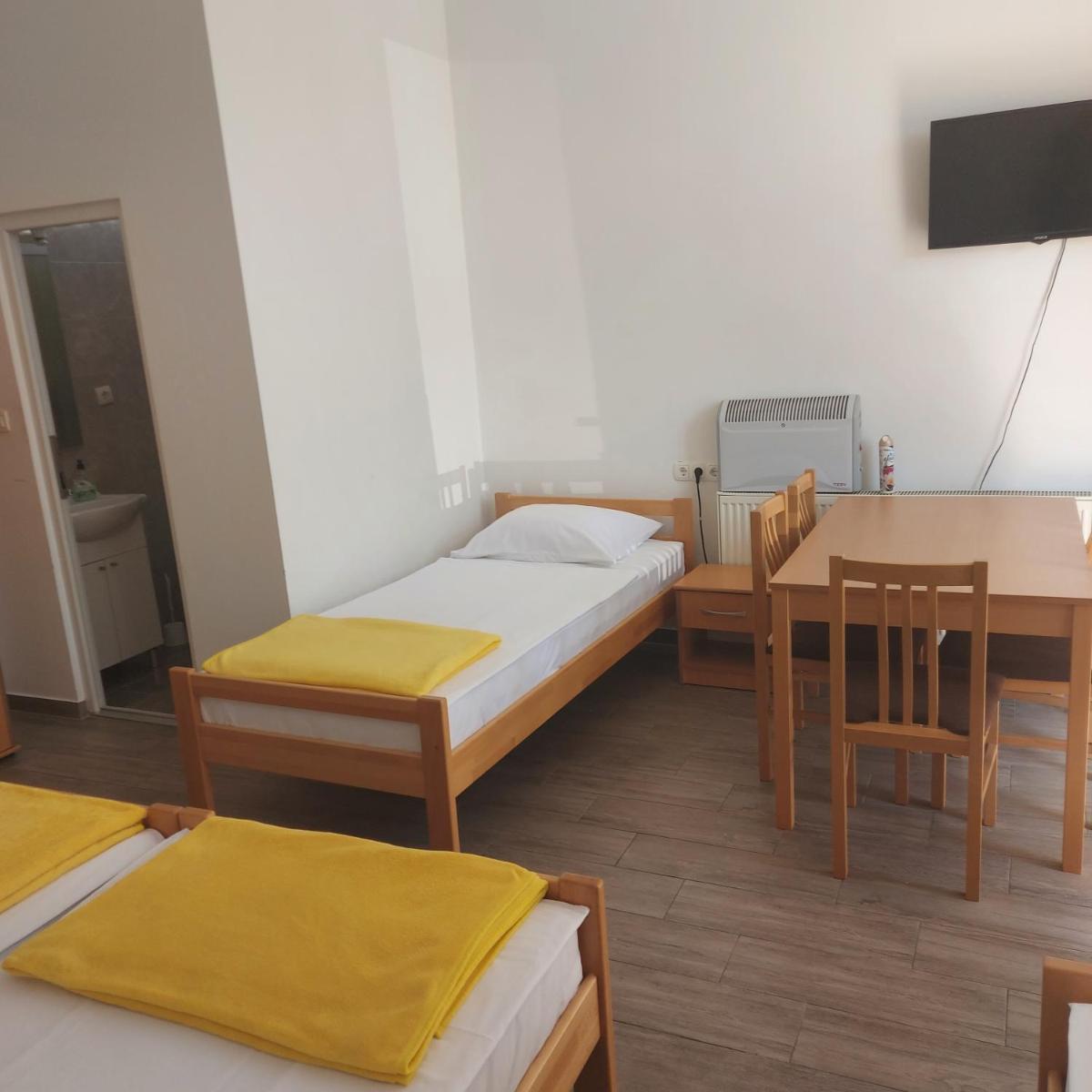 Sobe - Nova Gradiška smještaj Auto Klarić - Housity