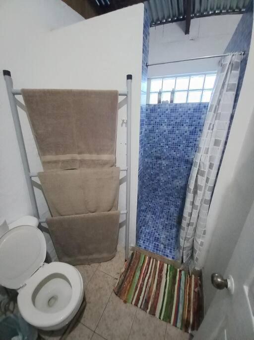 Casa Rumba-3bed/2bath home, Main Road, Town Center - Housity