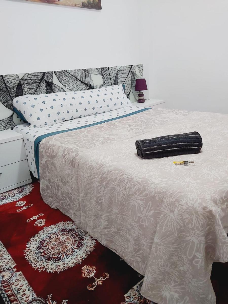 Bernie's Roomss - Housity