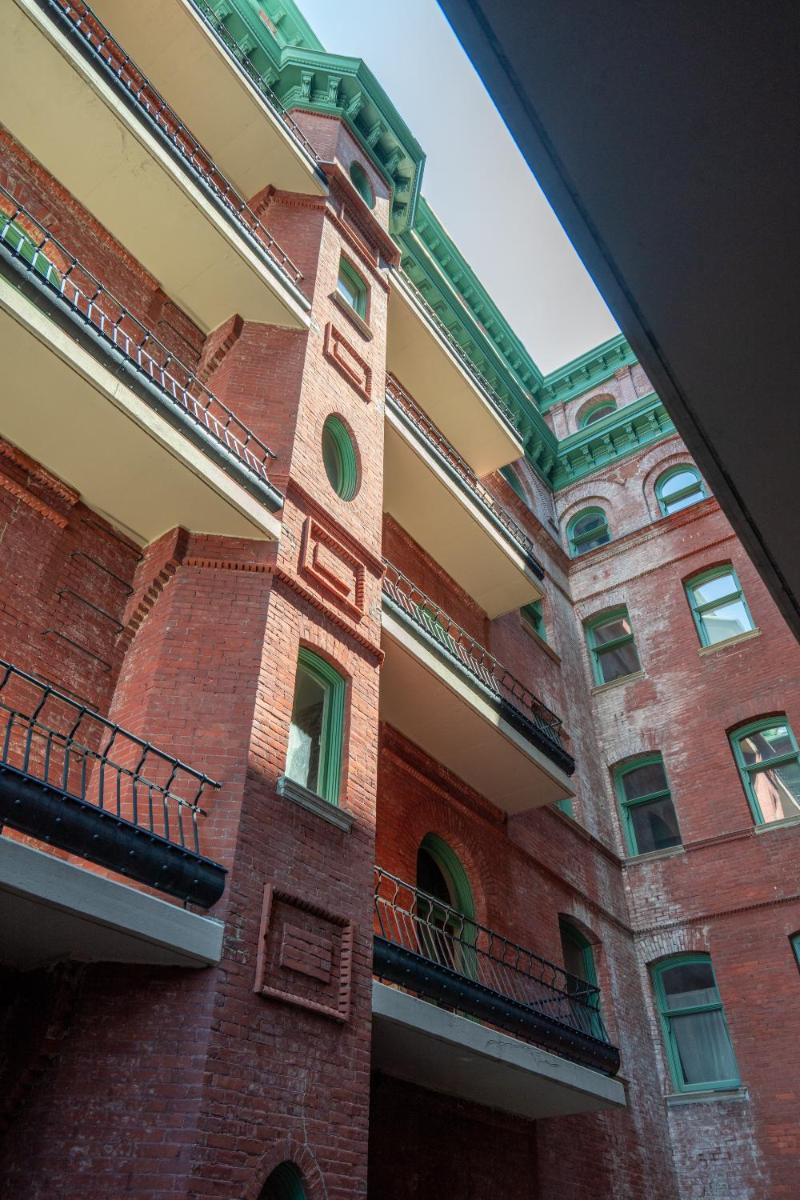 Mint House at The Divine Lorraine Hotel - Philadelphia - Housity
