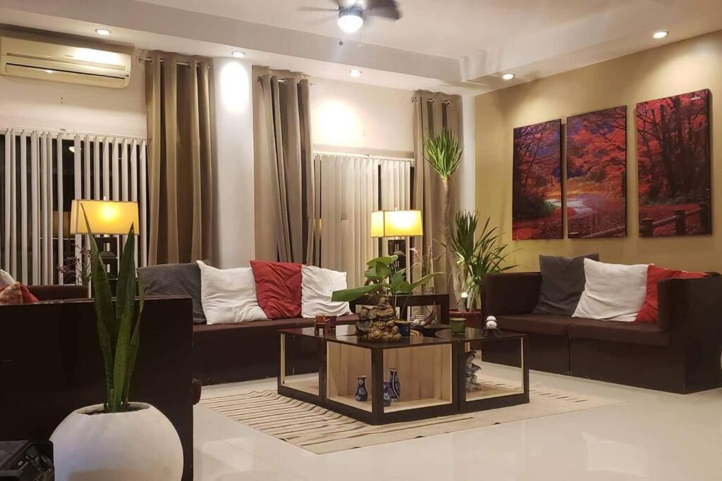 A Spacious and Serene Fully-Furnished Home - Housity