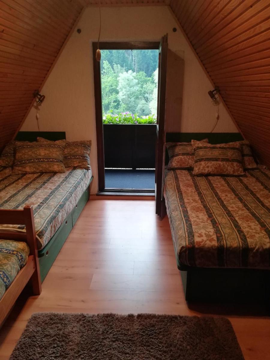Holiday house with a parking space Gusti Laz, Gorski kotar - 17993 - Housity