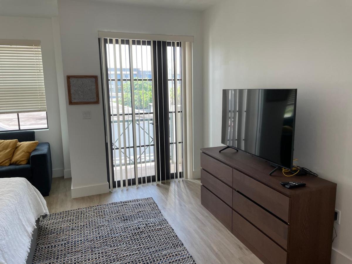 Modern Loft/Studio. Free parking and elevator - Housity