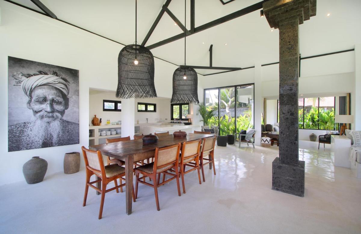 Puri Hijau Villa with Jungle View in Tegalalang Ubud - Housity