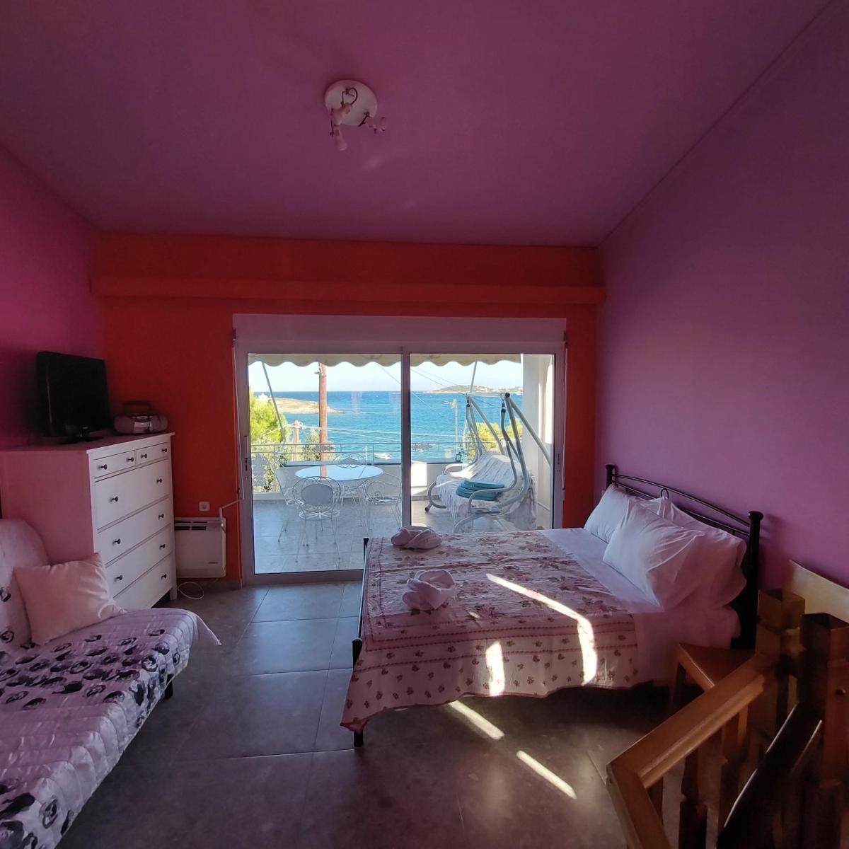 Periklis Beach house - Housity