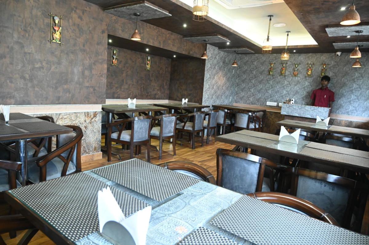 Hotel Churuvilla - Housity