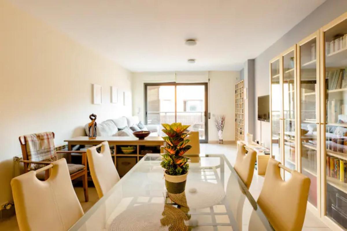 Apt.p/5 15min from Barcelona and Beaches W/Terrace - Housity