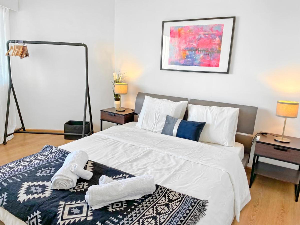 1BR Seaview Apt with community pool in center - Housity