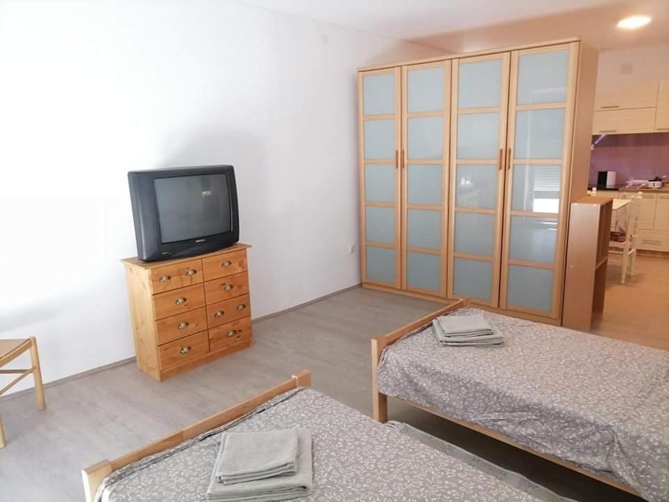Studio - Housity