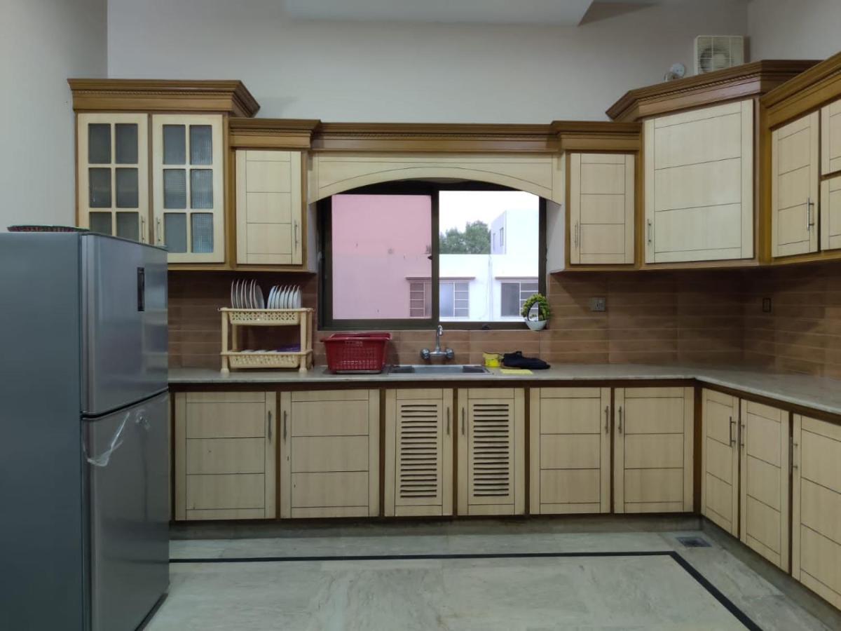 Furnished Home Upper Portion - Housity