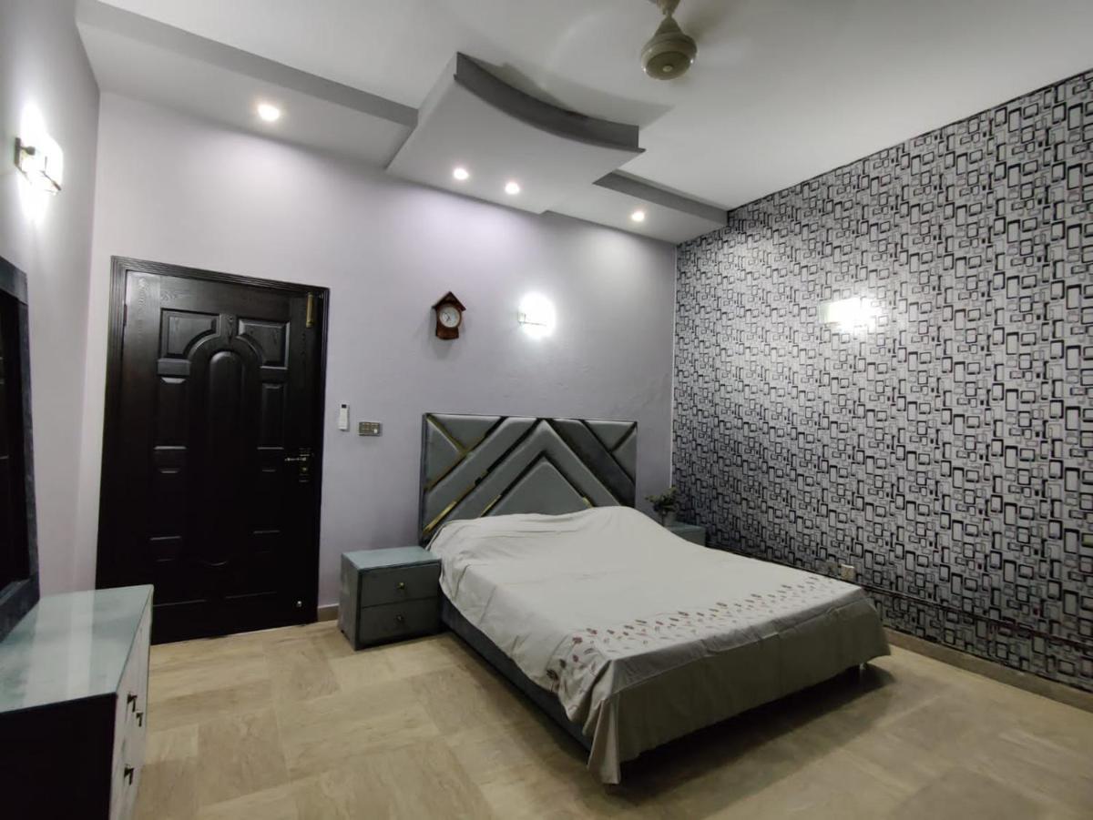 Furnished Home Upper Portion - Housity