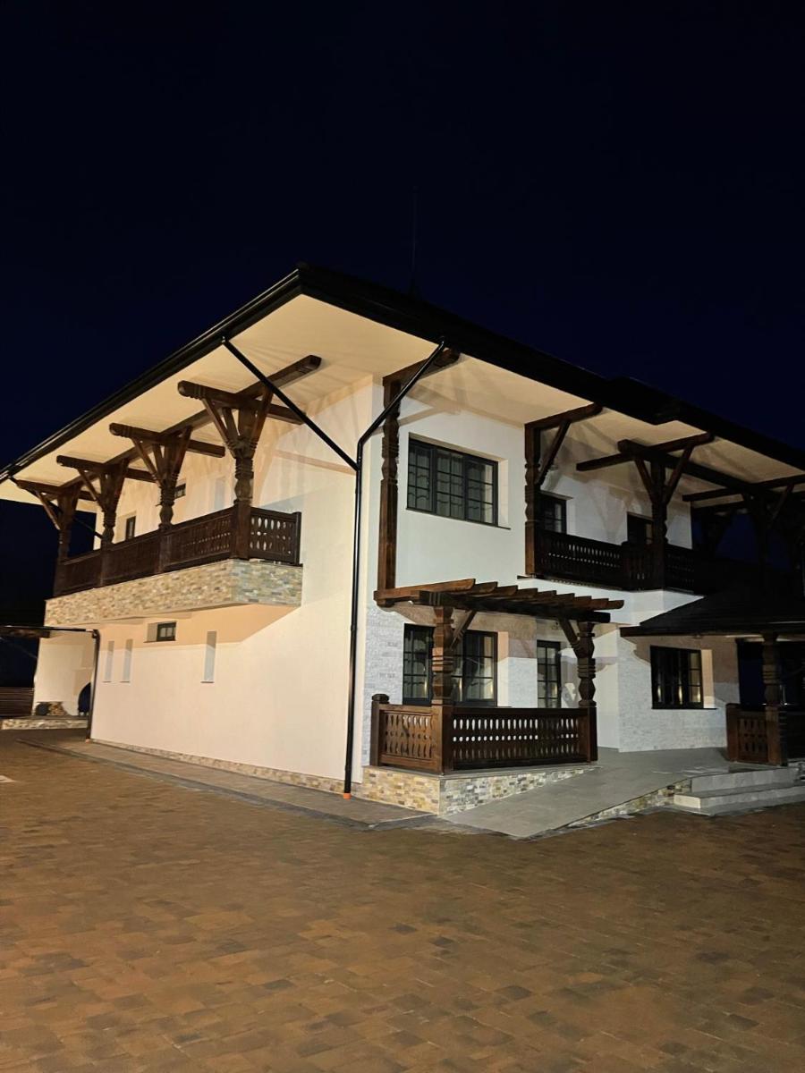 Livada Bucovinei - Housity