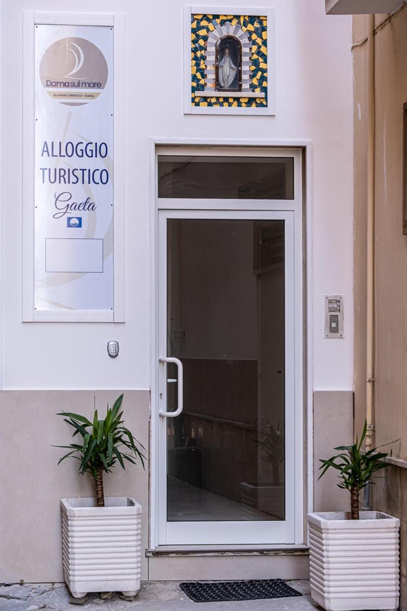 Dama sul Mare - Housity