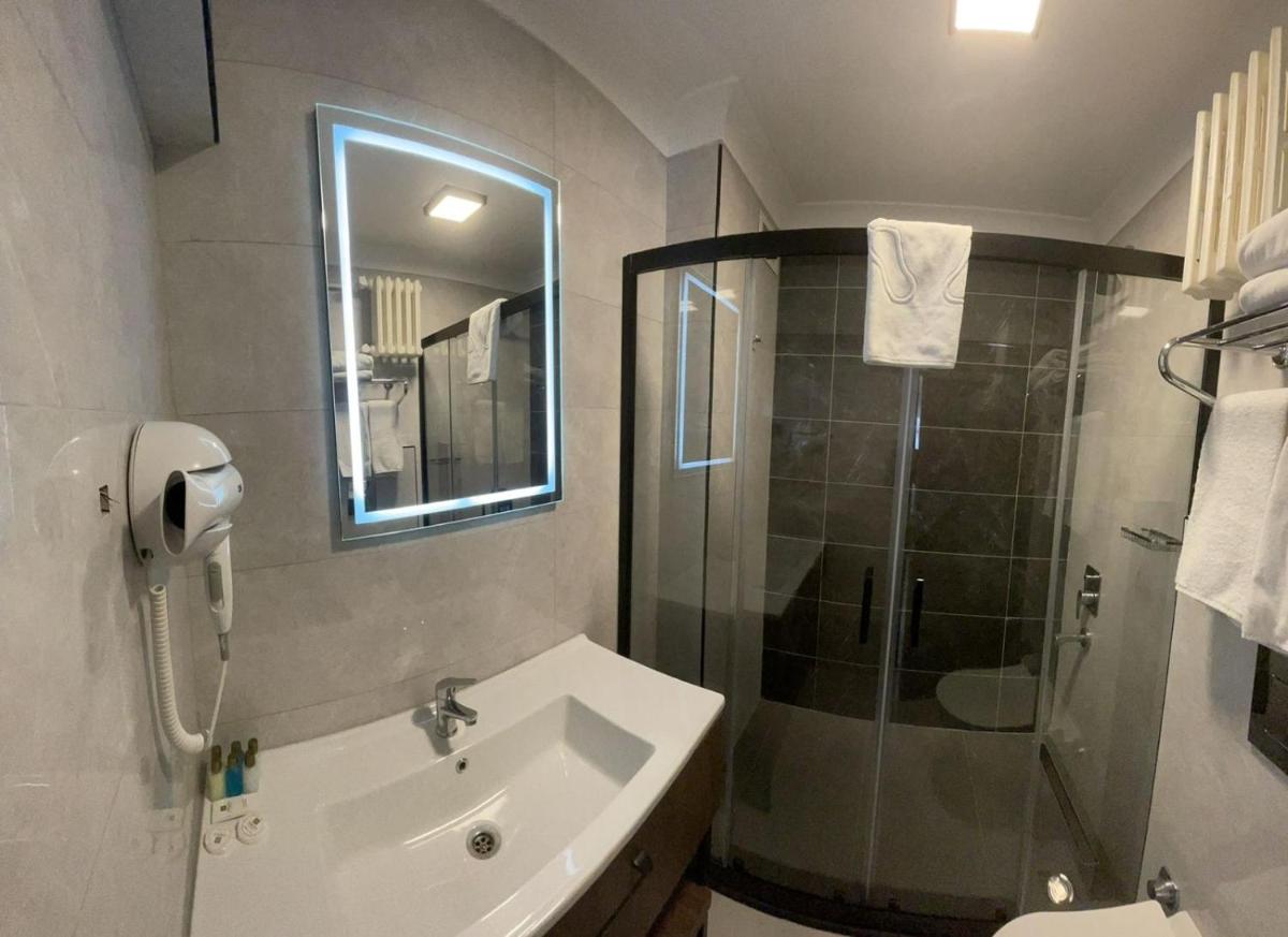 UK ANKARA Hotel - Housity