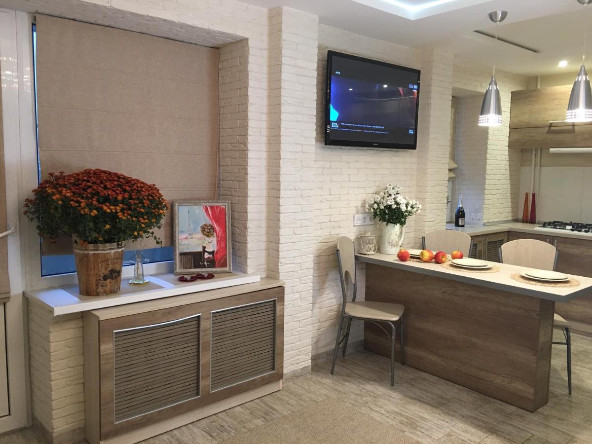 Suitetrails - Studio Luxe on Victory Street in the city center