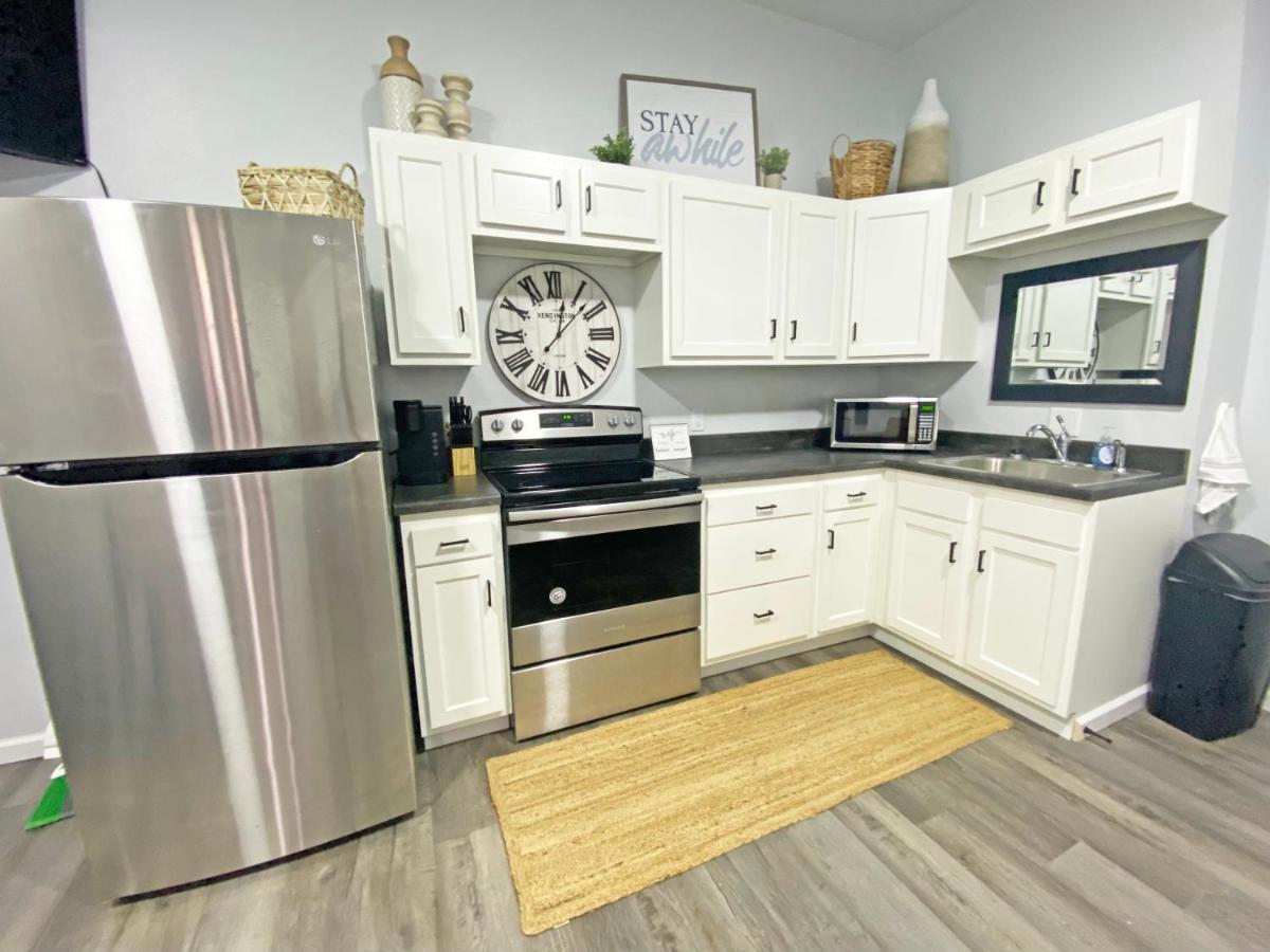 Bunkhouse On the Square* PETS WELCOME - Housity