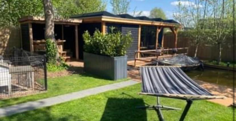 Casa aan de Plas, B&B met sauna en hottub of jacuzzi - Housity