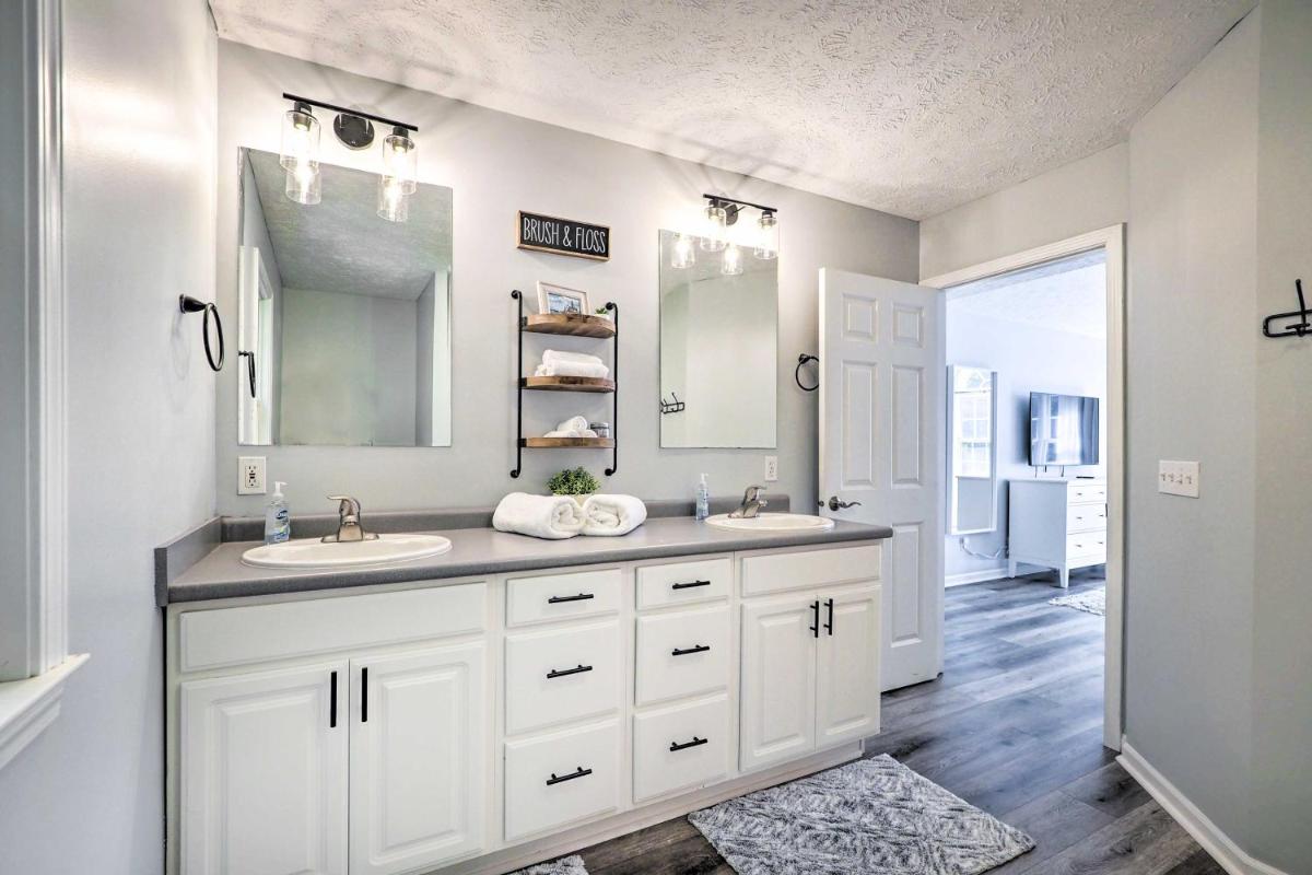 Beulah Family Home about 2 Mi to Dtwn and Beach! - Housity