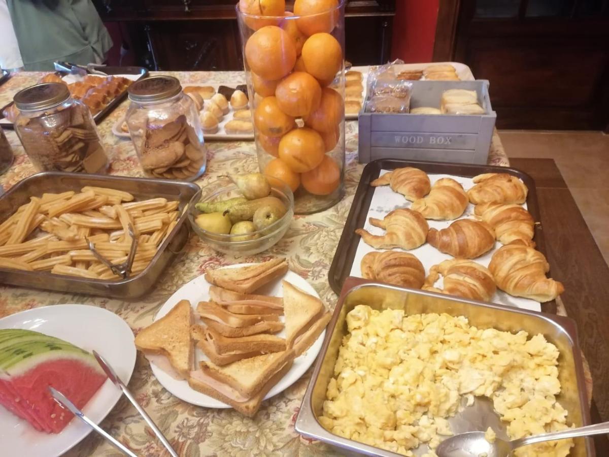 Comida en o cerca de este hotel