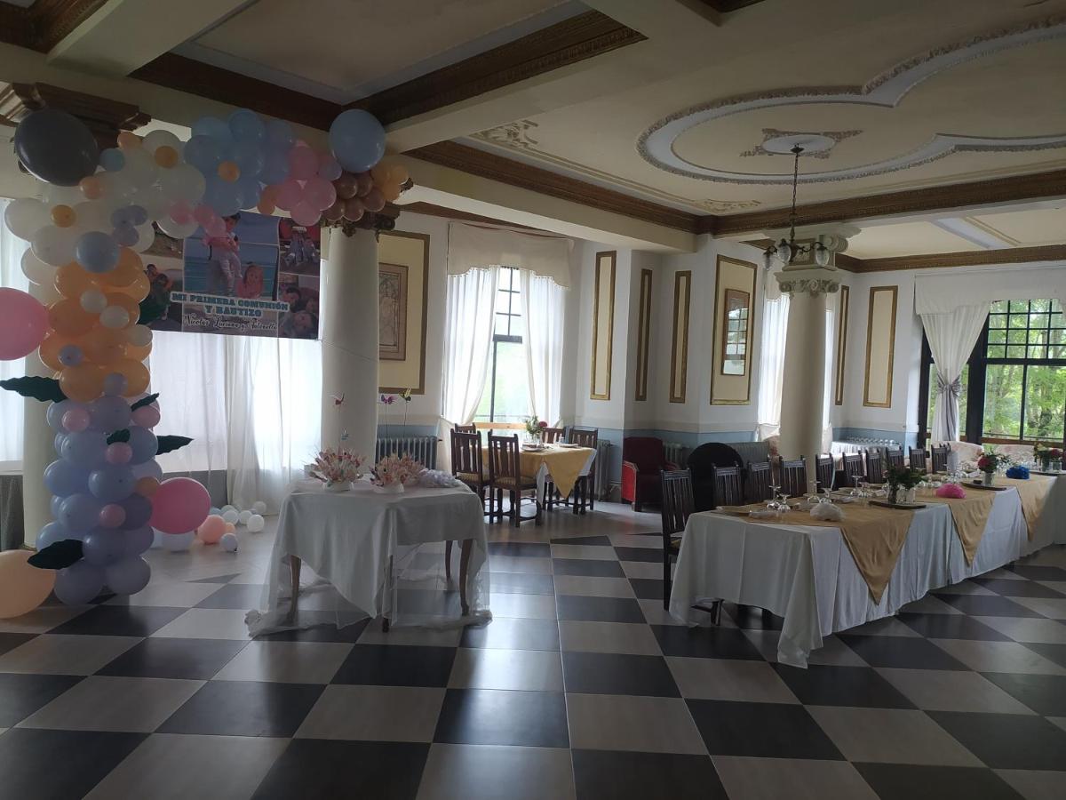 Un restaurante o sitio para comer en Balneario de Corconte