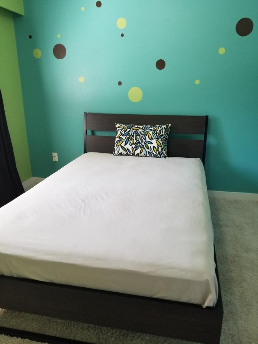 Excellent 3 Bedroom location In heart of Maple Ridge - Housity