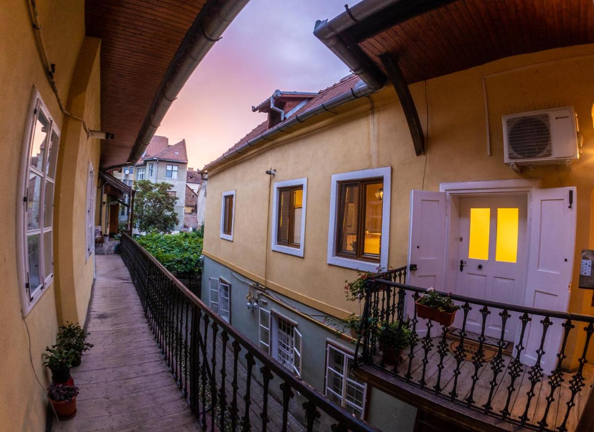 MOLDOs Haus - Housity