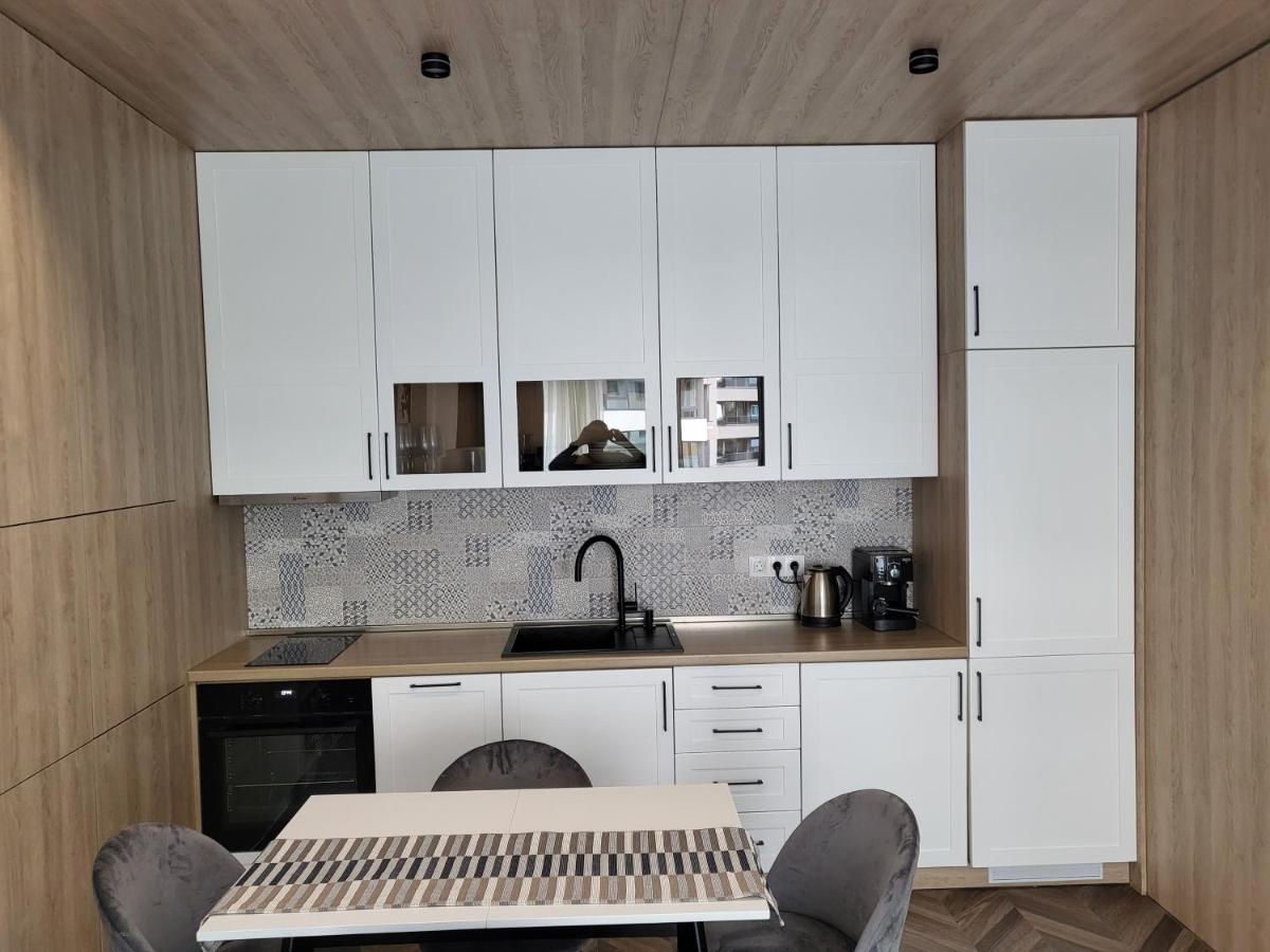 New luxury apartment next to subway with garage - Housity