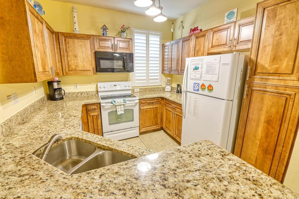 Ryan's Runaway Beach Condo - Housity