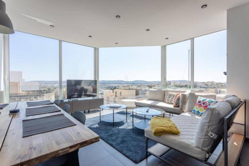 Suitetrails - Luxury Central Hilltop Apartment With Great Views