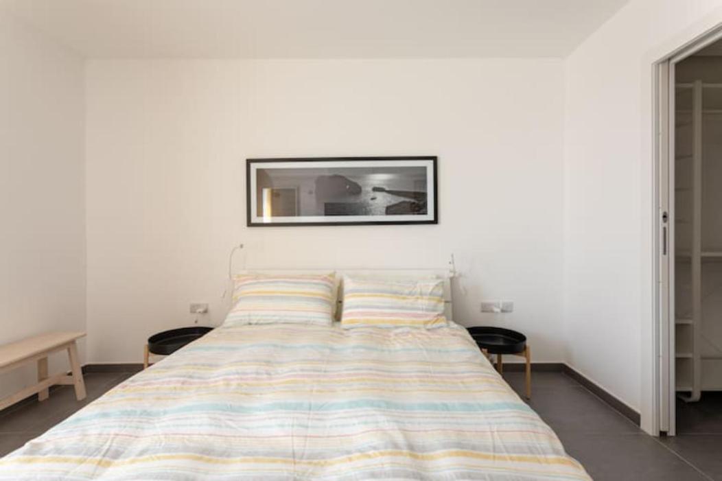Suitetrails - Luxury Central Hilltop Apartment With Great Views