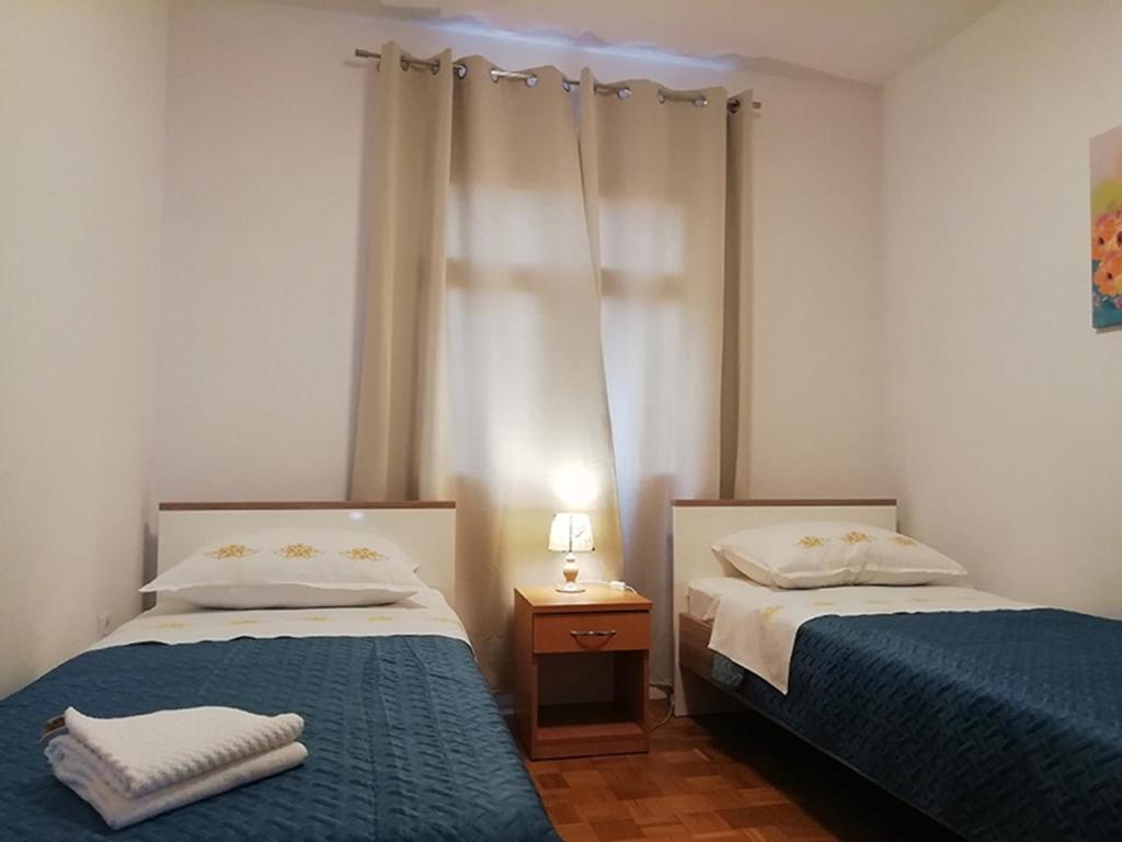Apartments by the sea Nin, Zadar - 19103 - Housity