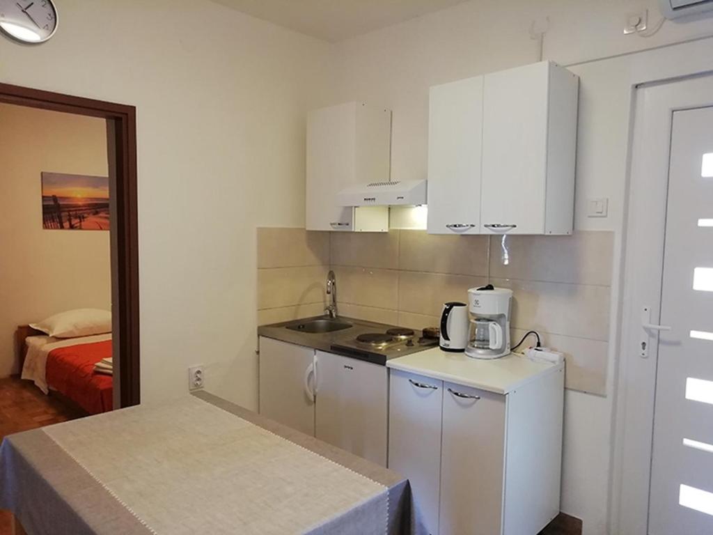 Apartments by the sea Nin, Zadar - 19103 - Housity