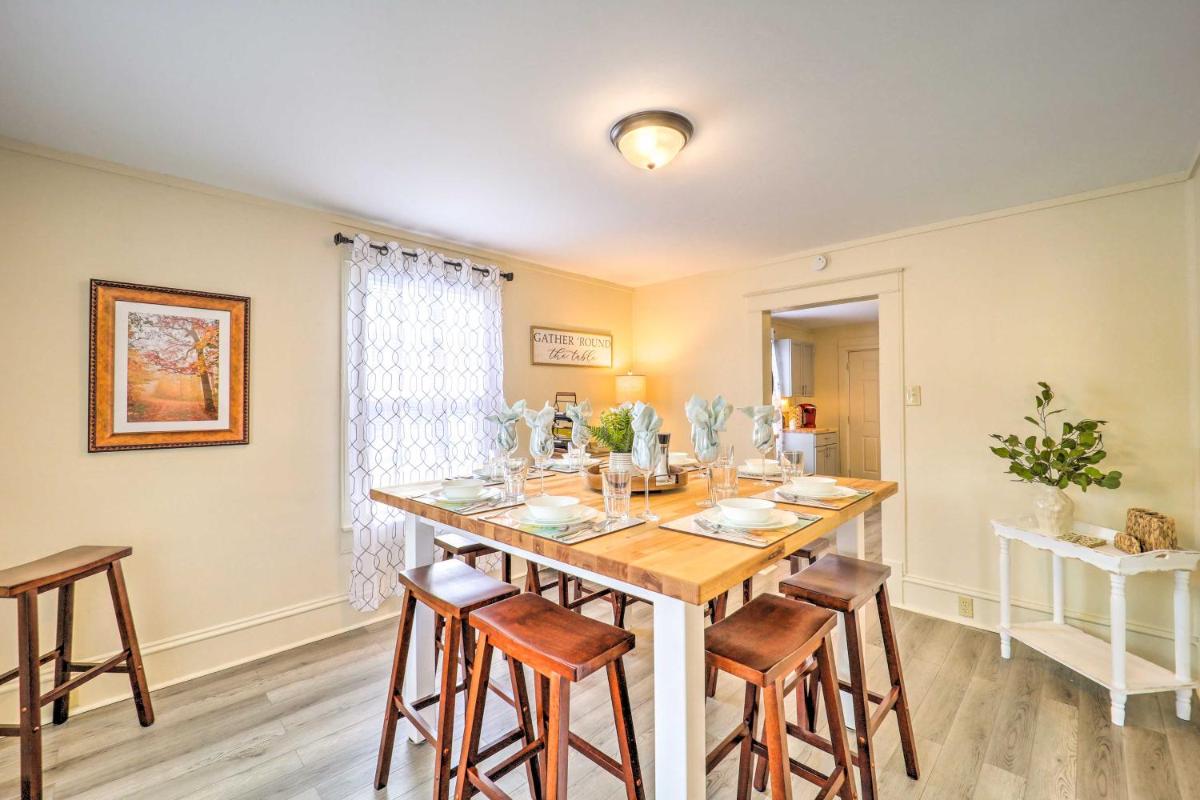 Bright Boone Home Walk to Appalachian State! - Housity