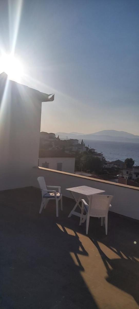 Tsitsinakis Traditional House - Housity