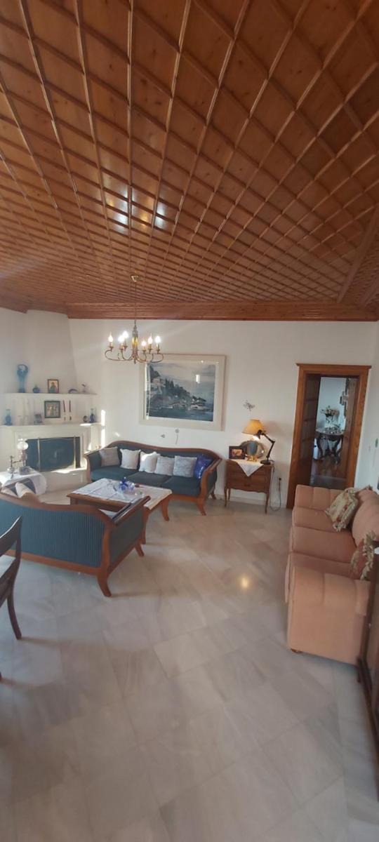 Tsitsinakis Traditional House - Housity