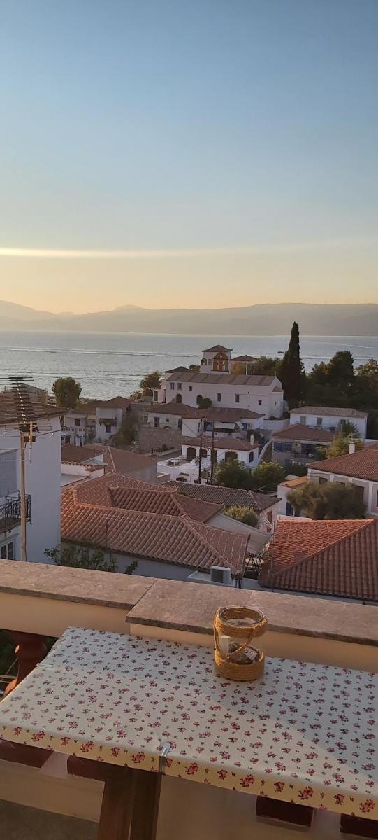 Tsitsinakis Traditional House - Housity