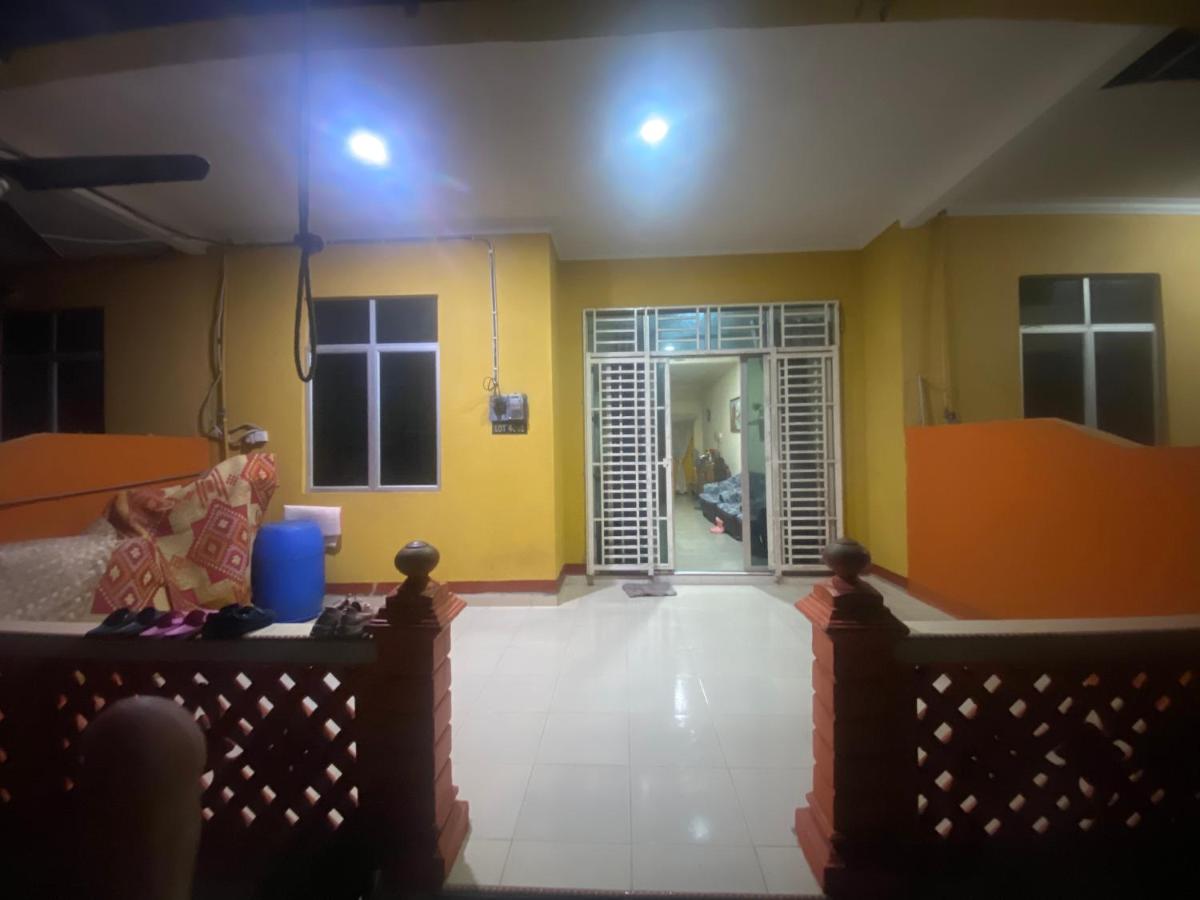 homestay taman dbayu, kuala besut - Housity