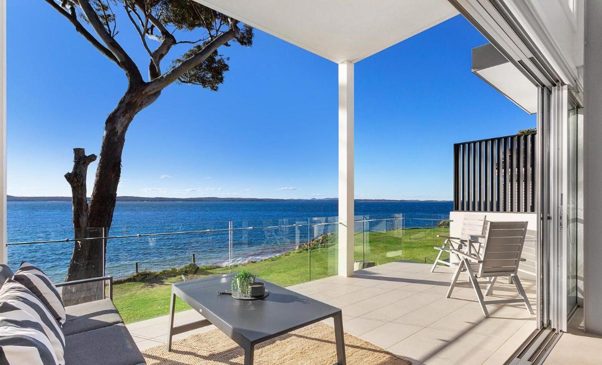 Baydream on the Beach - With Breathtaking Water Views - Housity