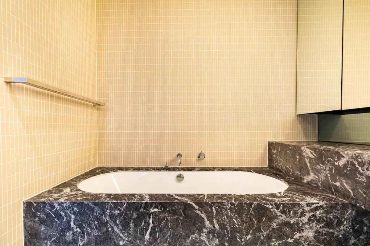 Suitetrails - Luxury beachside apartment