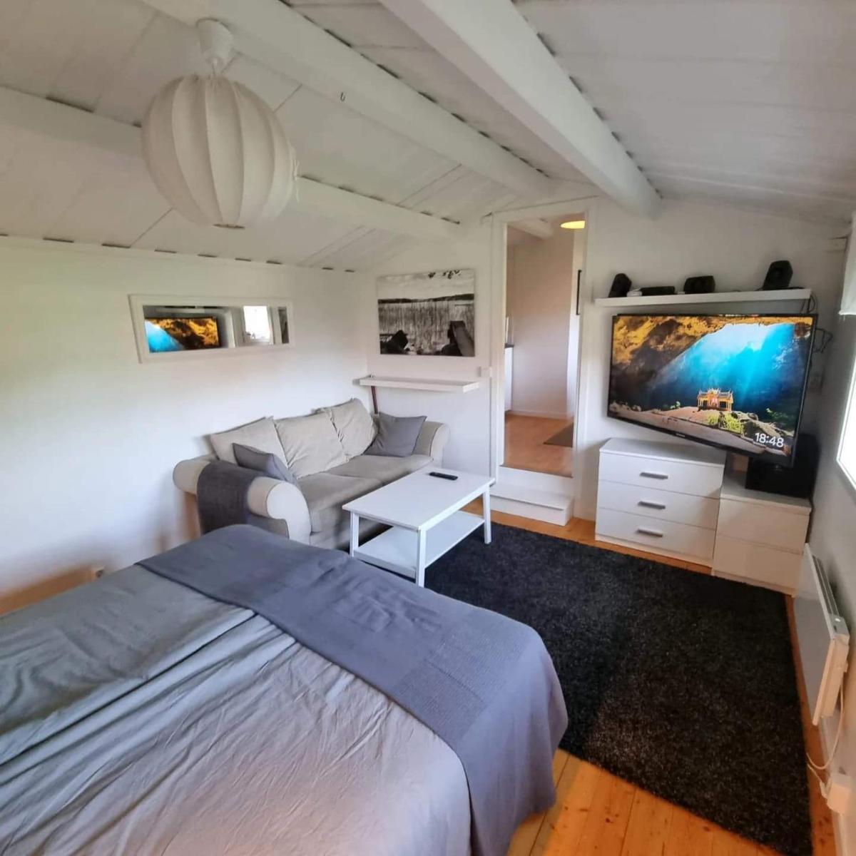 Salt Bay Cabin - Housity